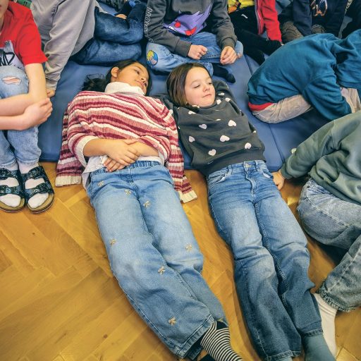 fe4e64de-972a-4929-bce8-4bd489fc5a44 fe4e64de-972a-4929-bce8-4bd489fc5a44