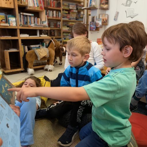 822c0806-12d0-421a-9681-a431a8adf203